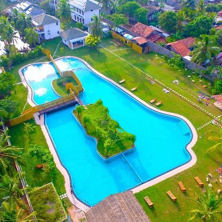 Amaluna Resorts Negombo Buitenkant foto