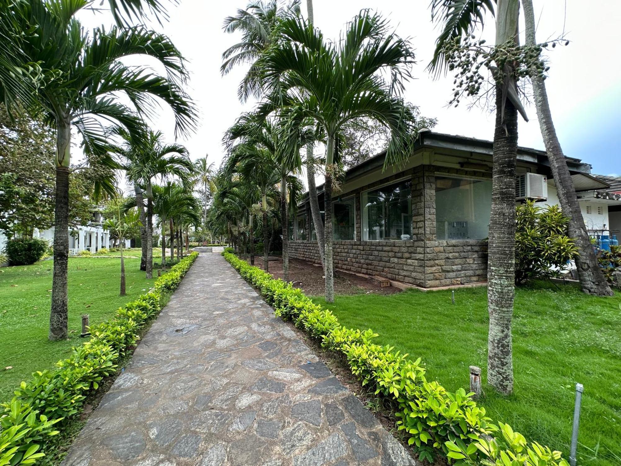 Amaluna Resorts Negombo Buitenkant foto