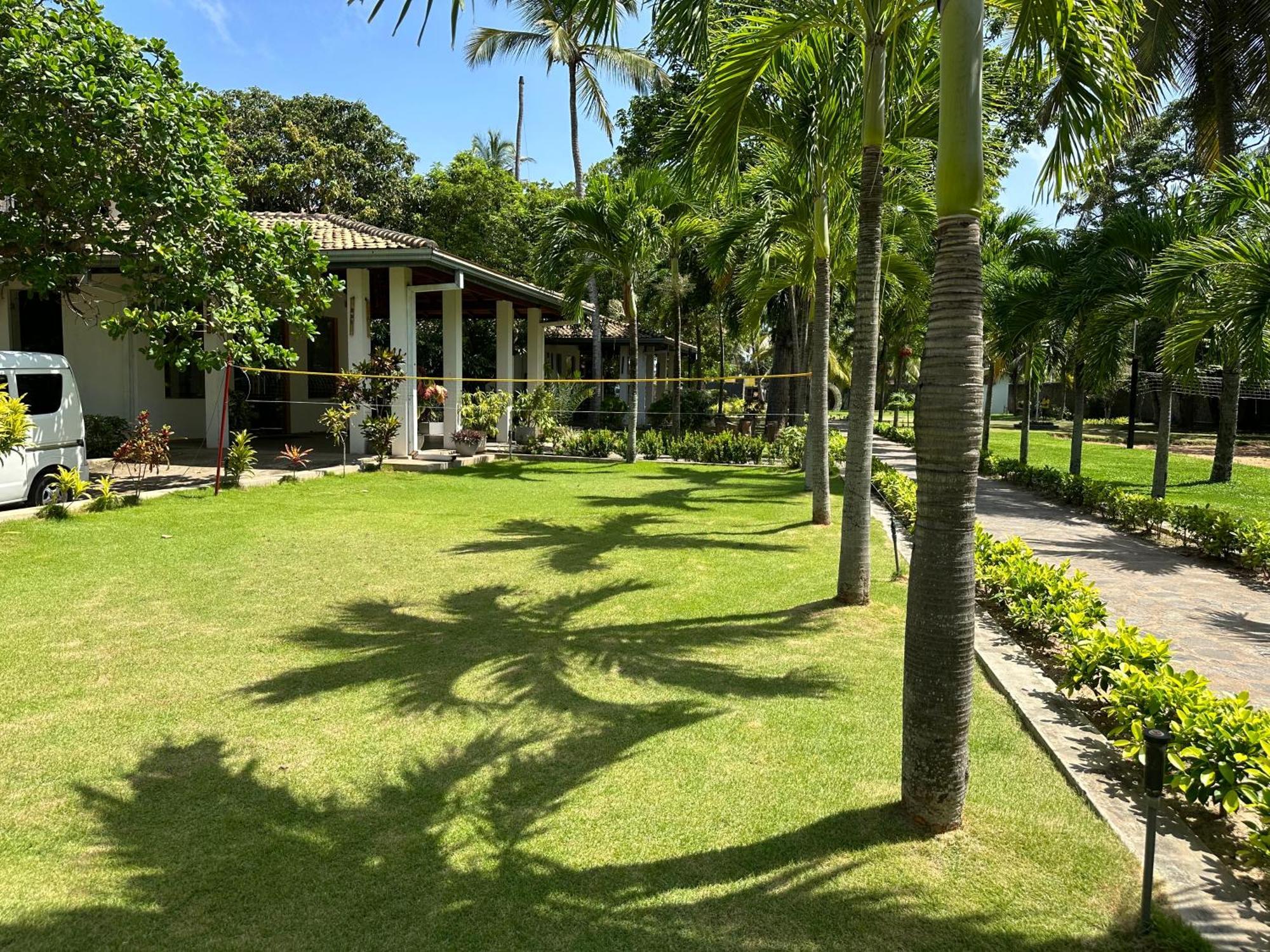 Amaluna Resorts Negombo Buitenkant foto
