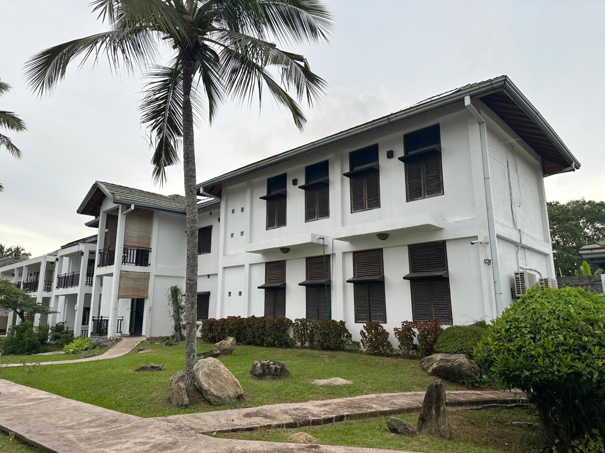 Amaluna Resorts Negombo Buitenkant foto