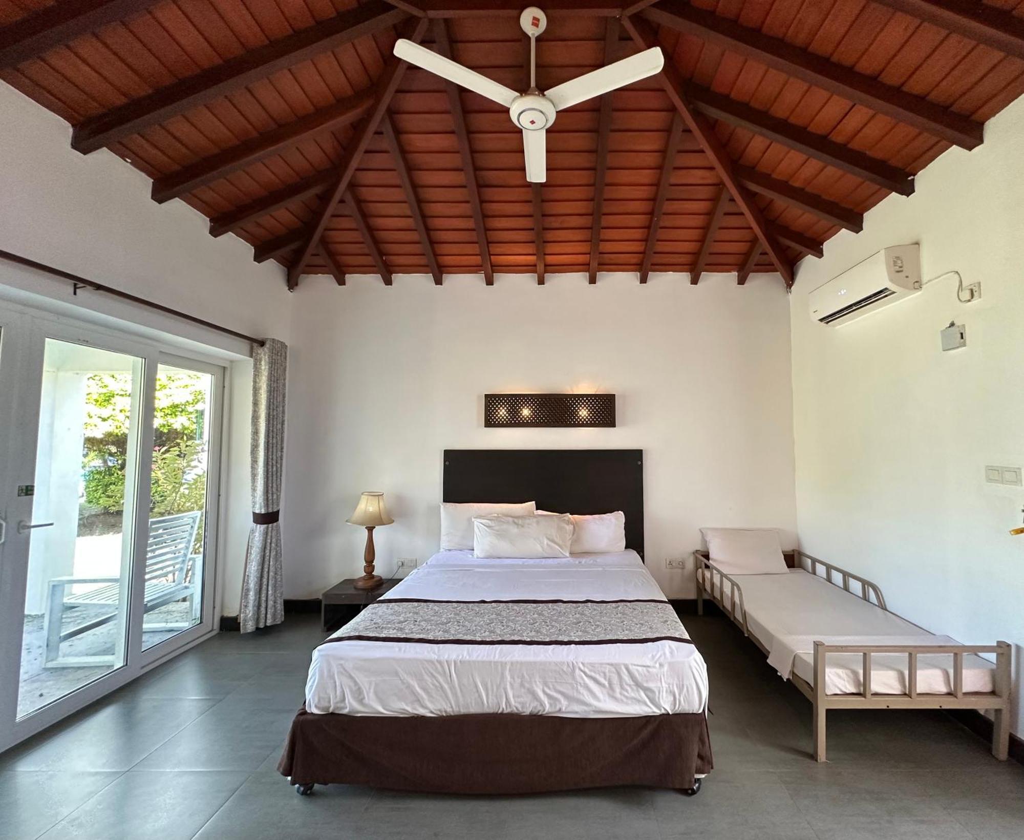 Amaluna Resorts Negombo Buitenkant foto
