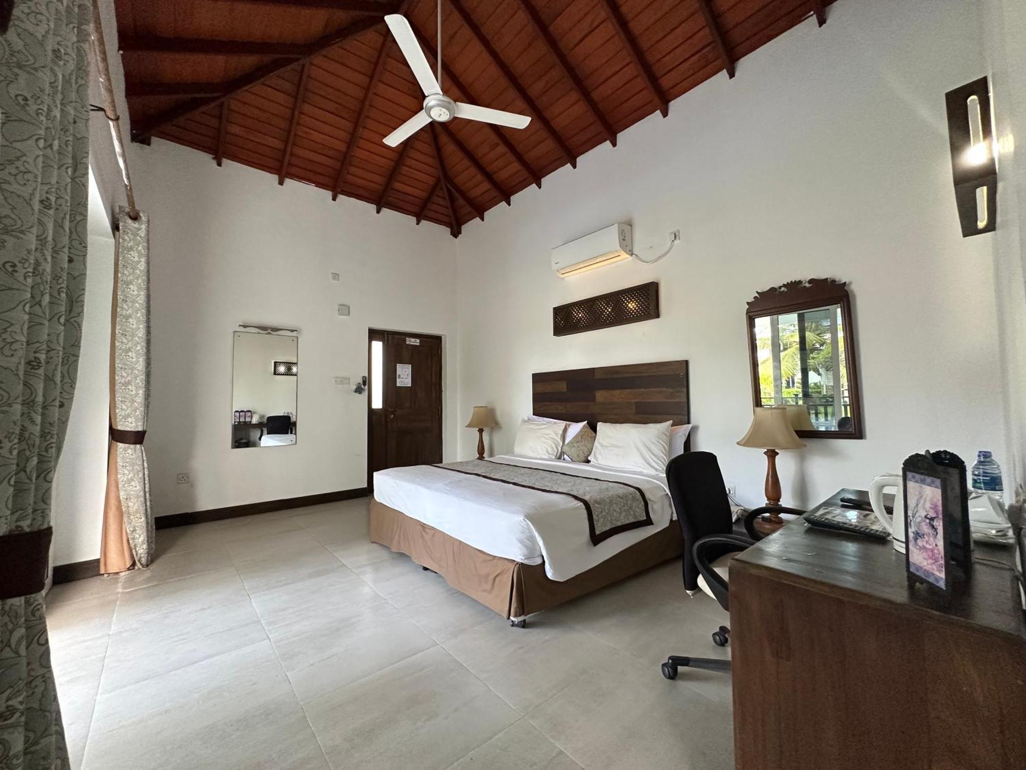Amaluna Resorts Negombo Buitenkant foto