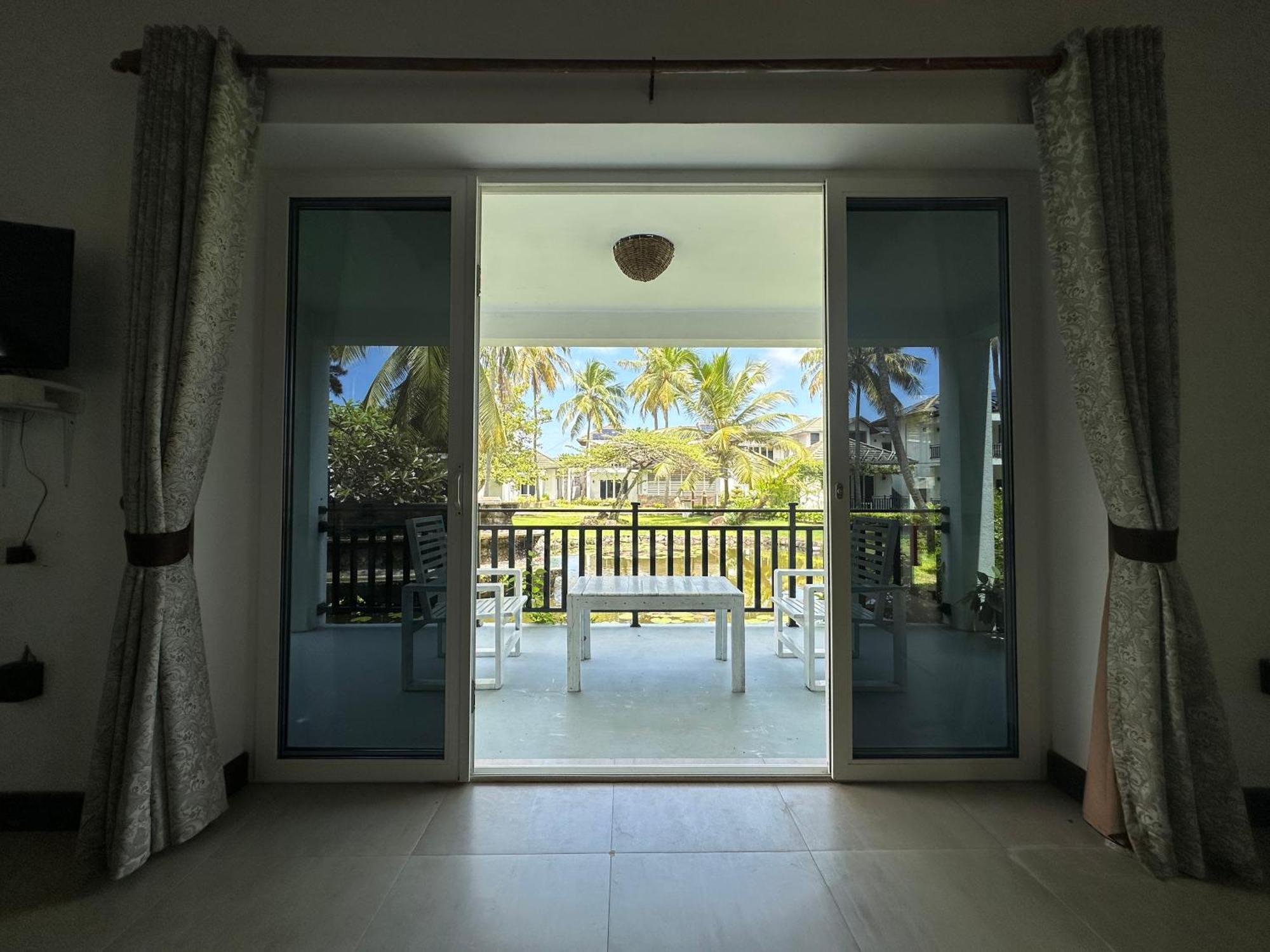 Amaluna Resorts Negombo Buitenkant foto
